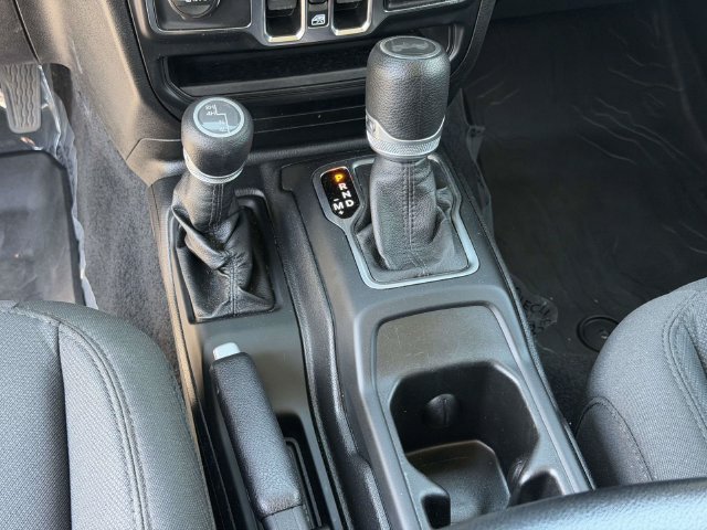 Used 2021 Jeep Wrangler Unlimited Sport AWD/4WD image 18