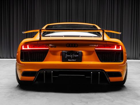 Used 2017 Audi R8 V10 plus AWD/4WD image 2