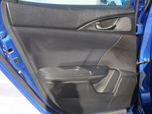 Used 2018 Honda Civic Sport image 12