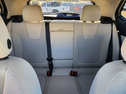 Used 2021 Buick Encore GX Select image 20