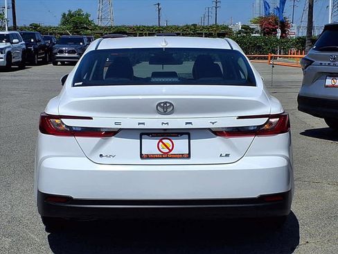 Certified 2025 Toyota Camry LE image 5
