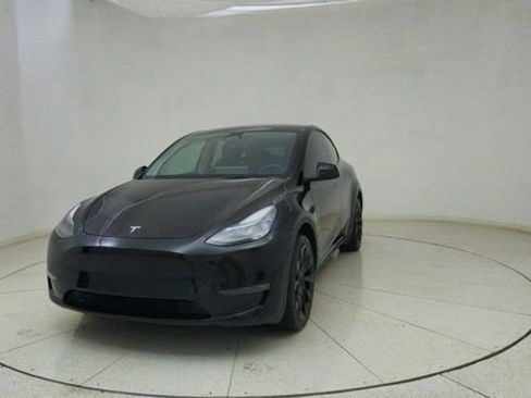 Used 2024 Tesla Model Y Long Range image 62