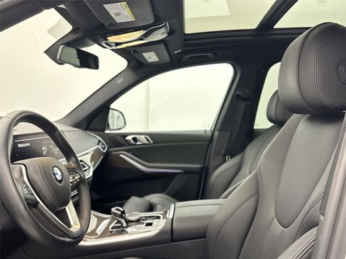 Used 2022 BMW X5 xDrive40i w/ Parking Assistance Package image 24