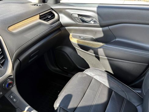 Used 2017 GMC Acadia Denali w/ Technology Package image 30