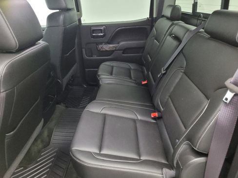 Used 2016 Chevrolet Silverado 1500 LTZ Z71 w/ Realtree Edition image 18