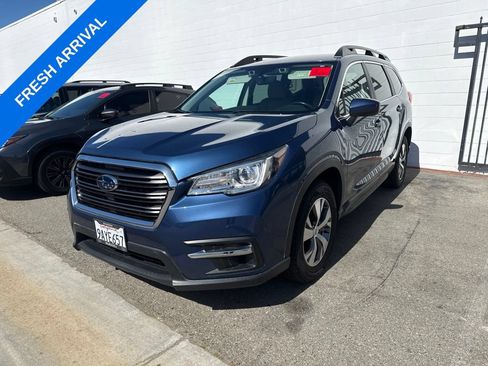 Certified 2022 Subaru Ascent Premium w/ Convenience Package AWD/4WD image 1