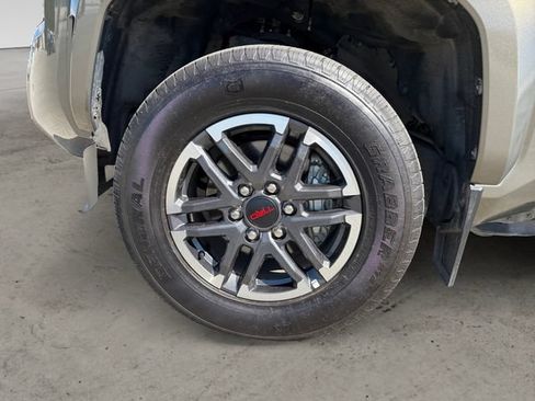 Used 2024 Toyota Tacoma TRD Sport w/ TRD Sport Premium Package AWD/4WD image 9