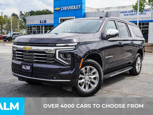 Used 2025 Chevrolet Suburban Premier AWD/4WD image 2