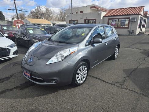 Used 2017 Nissan Leaf S FWD image 3