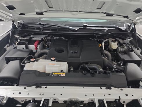 Used 2024 Toyota Tundra SR image 28