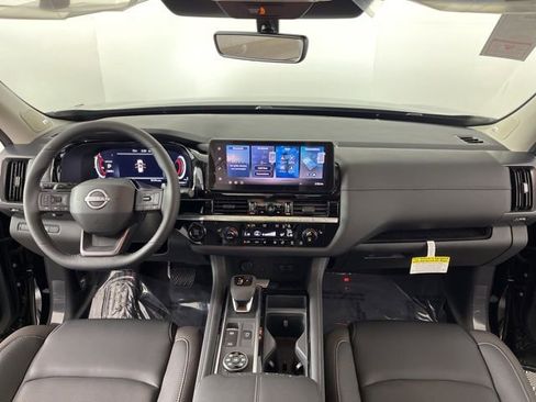 New 2026 Nissan Pathfinder SL w/ SL Premium Package AWD/4WD image 40