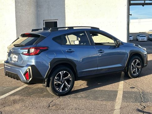 Used 2024 Subaru Crosstrek 2.0i Premium image 5