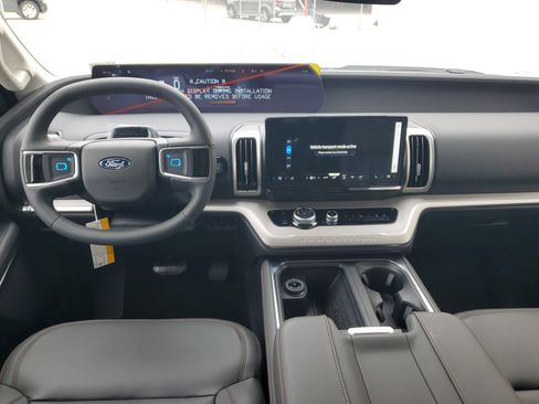 New 2025 Ford Expedition Max Active image 14