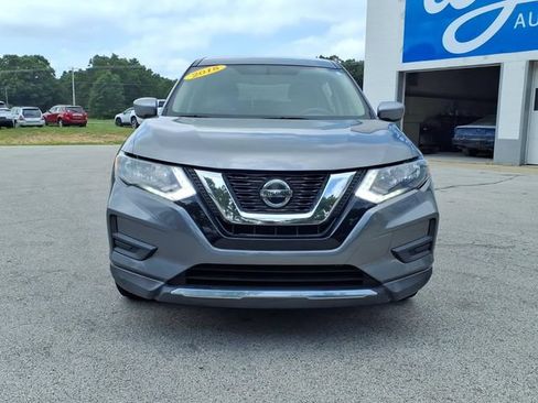 Used 2018 Nissan Rogue S FWD image 2