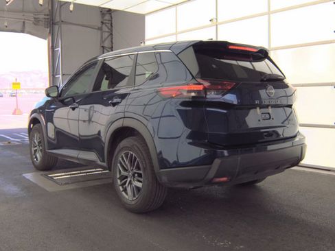 Used 2026 Nissan Rogue SV AWD/4WD image 3