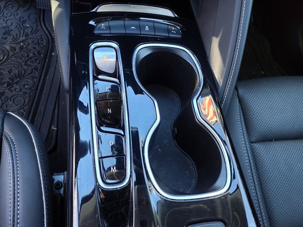Used 2021 Buick Envision Essence FWD image 17