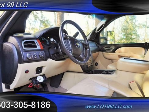 Used 2011 Chevrolet Silverado 2500 LTZ w/ LTZ Plus Package image 12