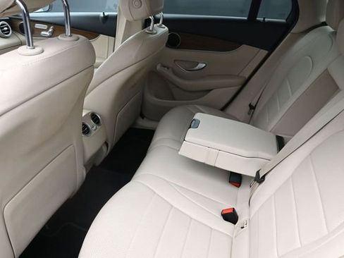 Used 2021 Mercedes-Benz GLC 300 image 18