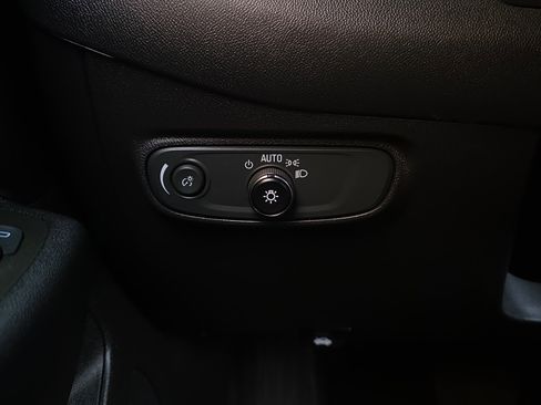 Used 2023 Chevrolet Equinox RS w/ LPO, Cargo Package image 26