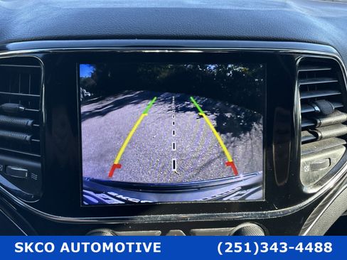 Used 2020 Jeep Grand Cherokee Limited w/ Luxury Group II image 17