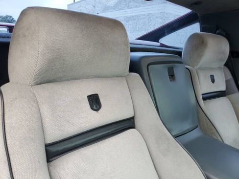 Used 1987 Pontiac Fiero GT RWD image 15