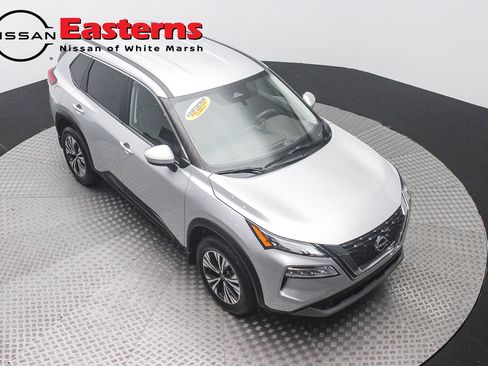 Used 2023 Nissan Rogue SV AWD/4WD image 3