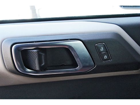 Used 2023 Ford Bronco Wildtrak AWD/4WD image 19