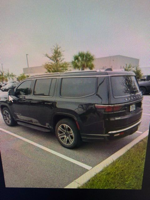 Used 2024 Jeep Wagoneer Series II w/ Flexible Seating Group AWD/4WD image 2