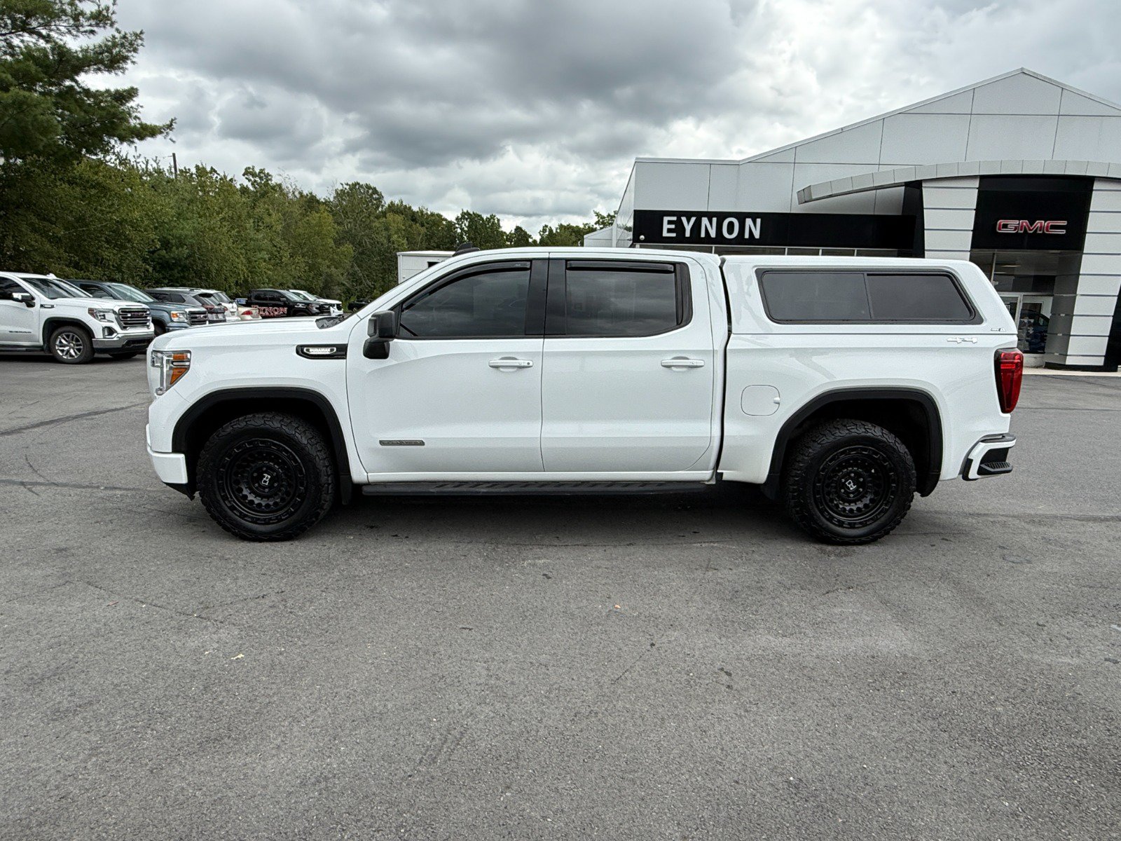 Used 2021 GMC Sierra 1500 Elevation AWD/4WD image 2