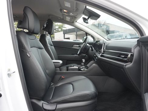 Used 2023 Kia Sportage EX image 30