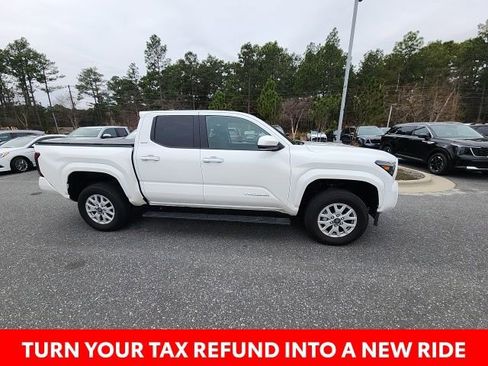 Used 2024 Toyota Tacoma SR5 image 17