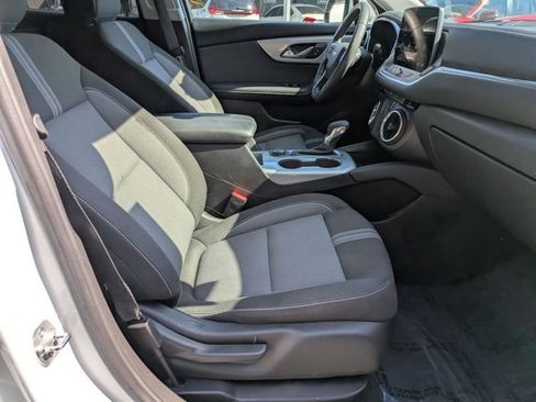 Used 2025 Chevrolet Blazer LT image 31