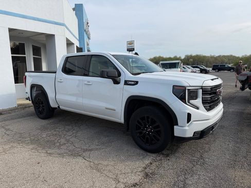 Used 2025 GMC Sierra 1500 Elevation image 3