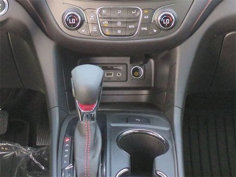 Certified 2024 Chevrolet Equinox RS image 22