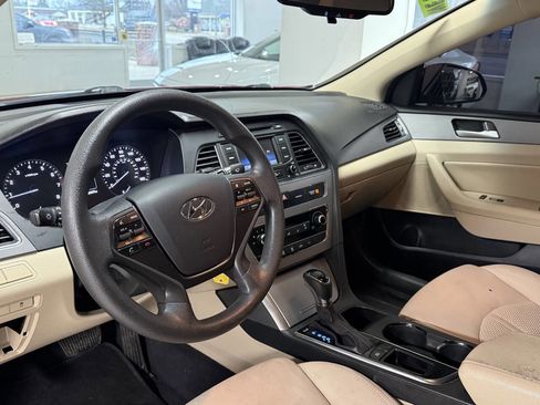 Used 2015 Hyundai Sonata SE w/ Option Group 09 image 8