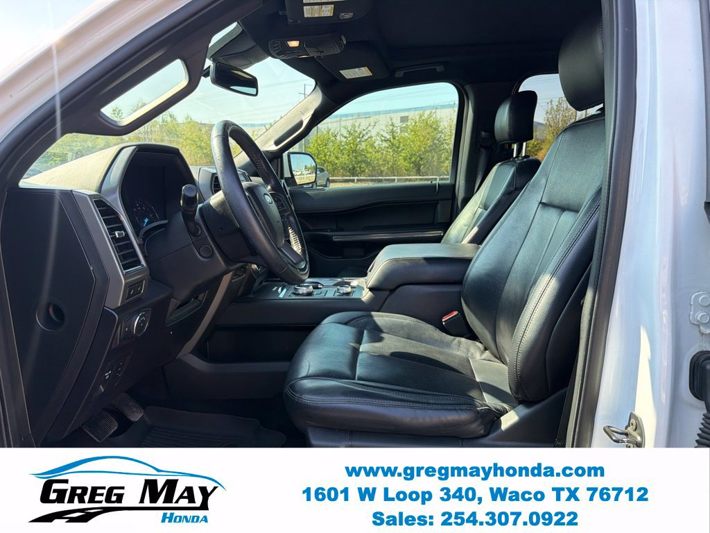 Used 2018 Ford Expedition XLT w/ Equipment Group 202A AWD/4WD image 12