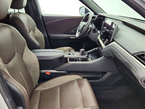 Used 2024 Lexus TX 550h AWD Plug-In Hybrid image 25