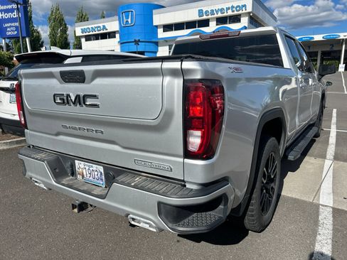 Used 2021 GMC Sierra 1500 Elevation w/ LPO, Elevation Black Package AWD/4WD image 5