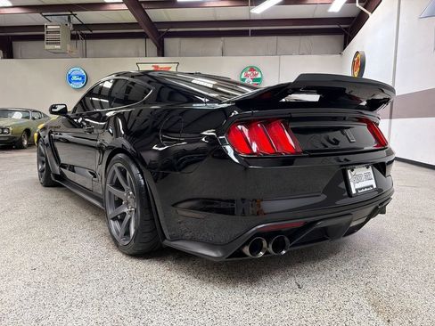 Used 2017 Ford Mustang Shelby GT350 w/ Electronics Package RWD image 5