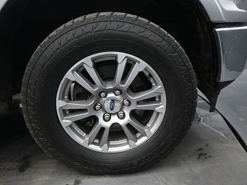 Used 2020 Ford F150 Lariat image 19