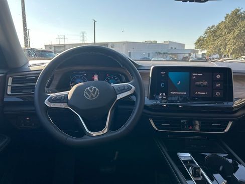 New 2026 Volkswagen Atlas SE image 49