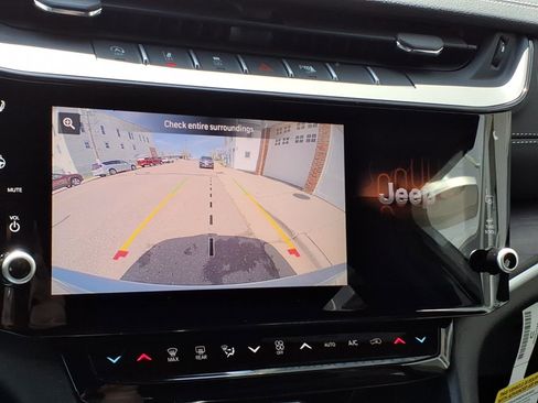 New 2026 Jeep Grand Cherokee Altitude AWD/4WD image 11