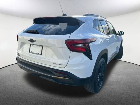 Used 2024 Chevrolet Trax ACTIV w/ Driver Confidence Package image 16