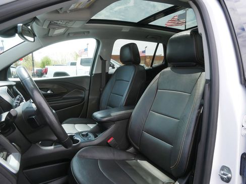 Used 2021 GMC Terrain SLT w/ Infotainment Package II AWD/4WD image 10