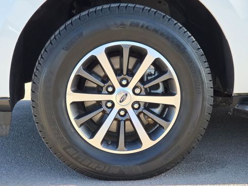 Used 2021 Ford Expedition Max XLT RWD image 12