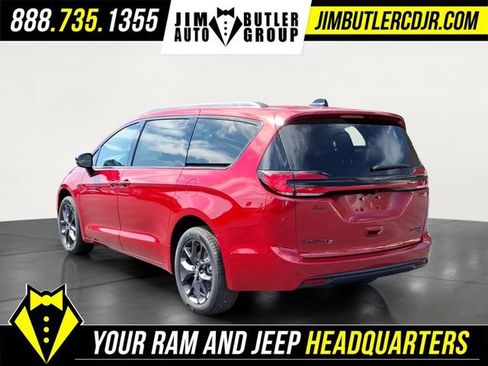 New 2026 Chrysler Pacifica Limited AWD/4WD image 4