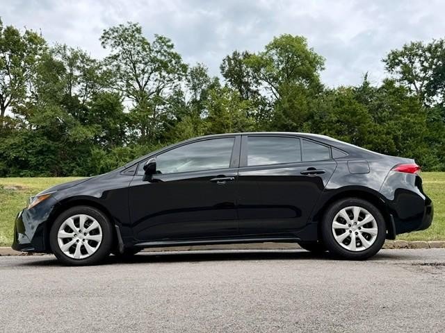Certified 2026 Toyota Corolla LE FWD image 4