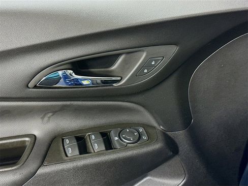 Used 2024 Chevrolet Equinox LT image 11
