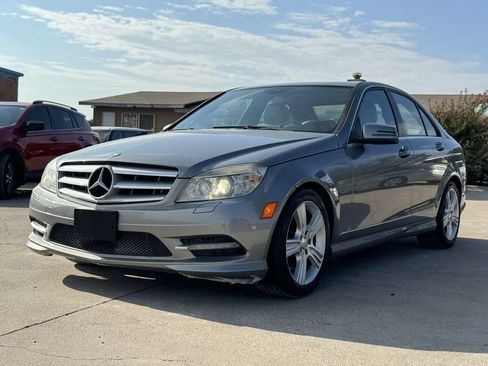 Used 2011 Mercedes-Benz C 350 Sport image 3