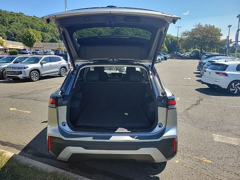 New 2025 Volkswagen Tiguan SE image 55